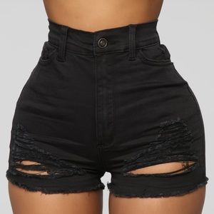 *FREE WITH ANY PURCHASE* Fashion nova black shorts